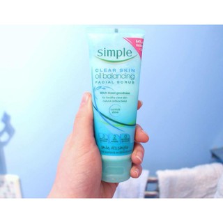 Tẩy da chết Simple Clear Skin Oil Balancing Facial Scrub 75ml