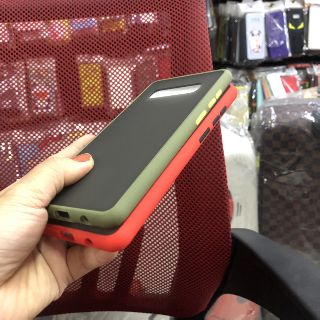 Ốp Samsung S10plus viền dẻo lưng nhám.