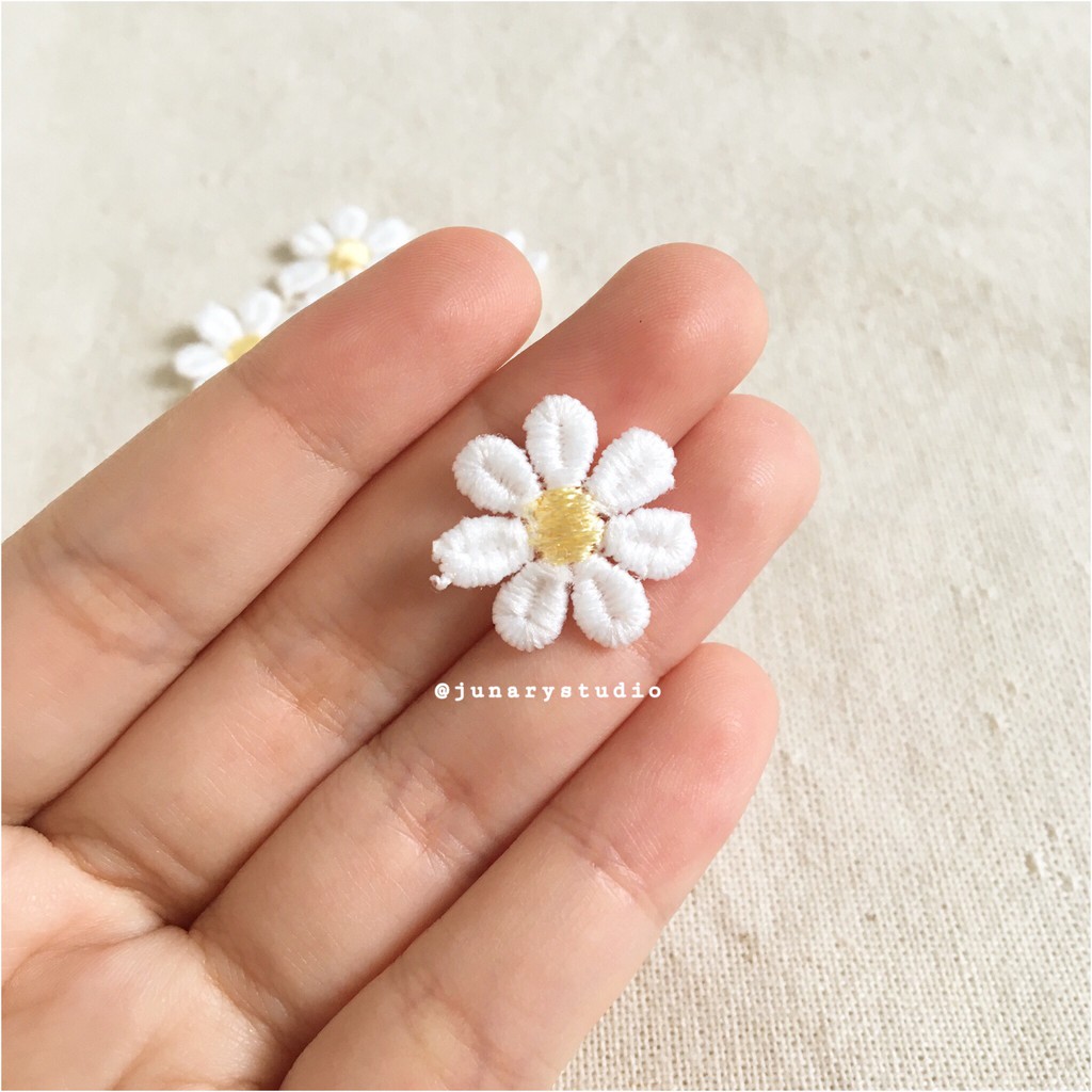 Junarystudio - 20 chiếc bông ren hoa ren hoa cúc ren daisy màu trắng trang trí journal may vá thủ công diy vintage