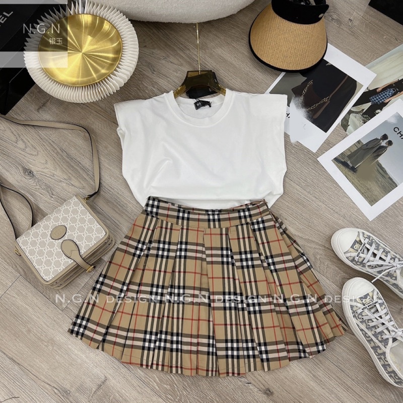 Set áo phông tay hến + chân váy xếp li BBR