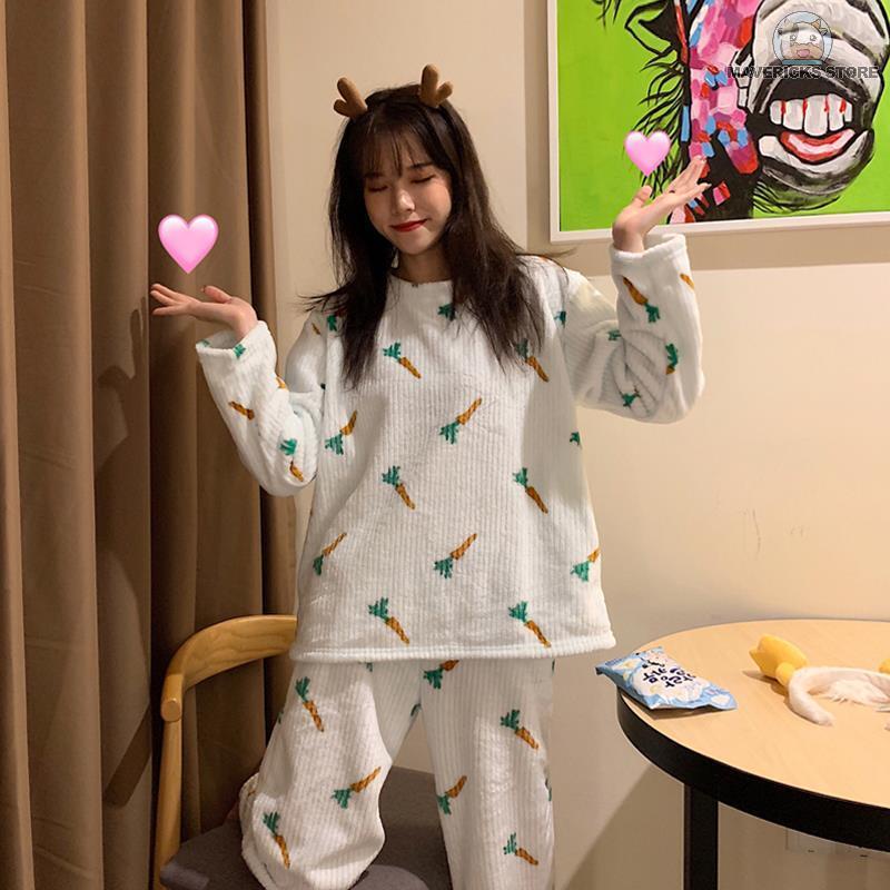 Bộ đồ ngủ tay dài in hình củ cà rốt dễ thương