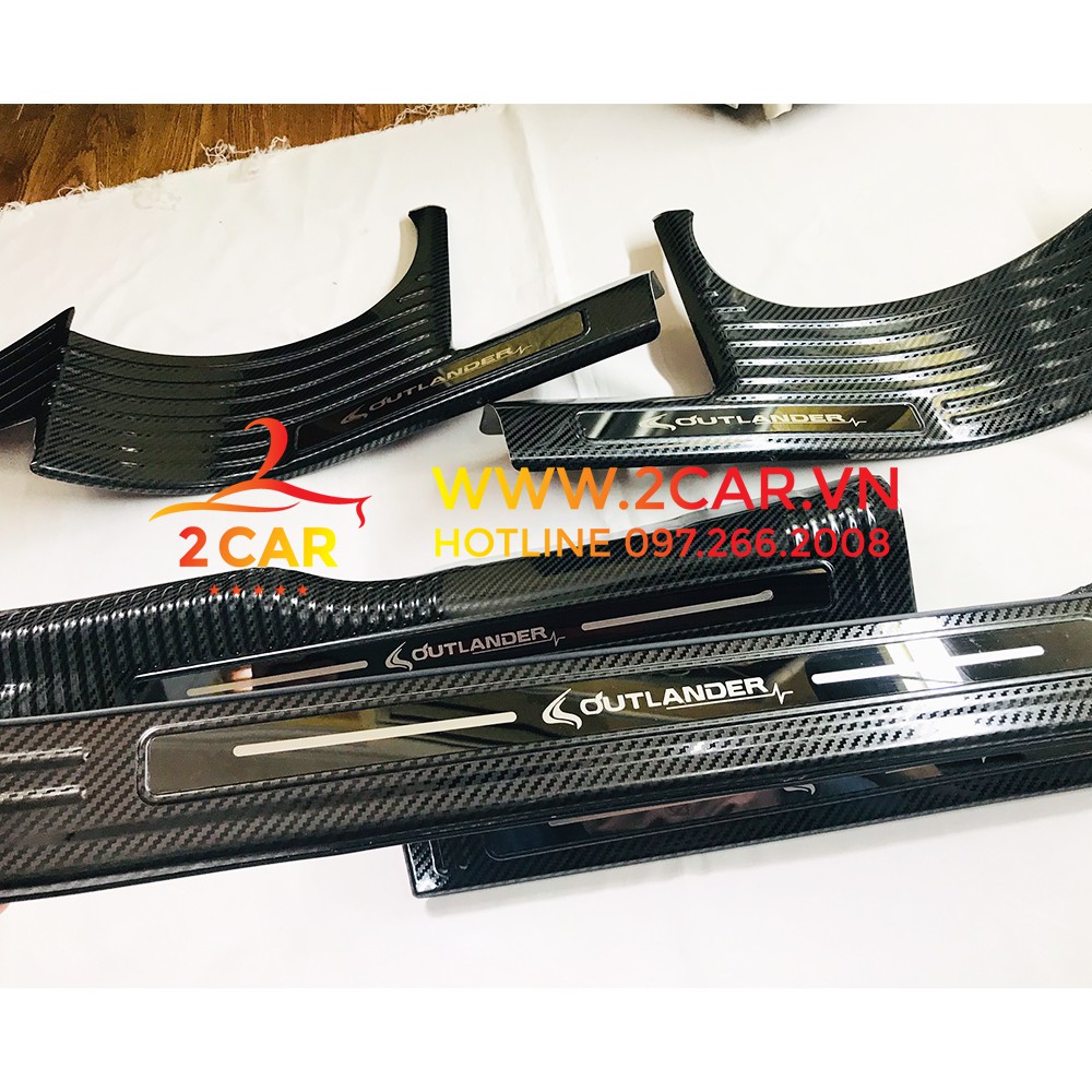 Ốp bậc cửa, nẹp bước chân trong, ngoài Carbon xe Outlander 2016- 2021, 2022 2023 vân CACBON cao cấp