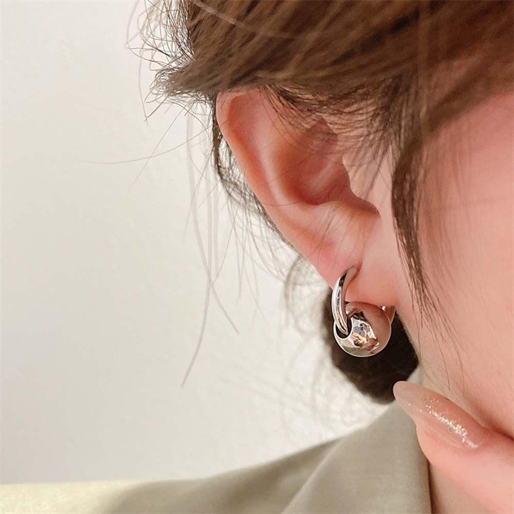 Bông Tai Dạng Xỏ Hình Tròn Bằng Kim Loại Tinh Tế Ngọt Ngào Cho Nữ MXMUSTY