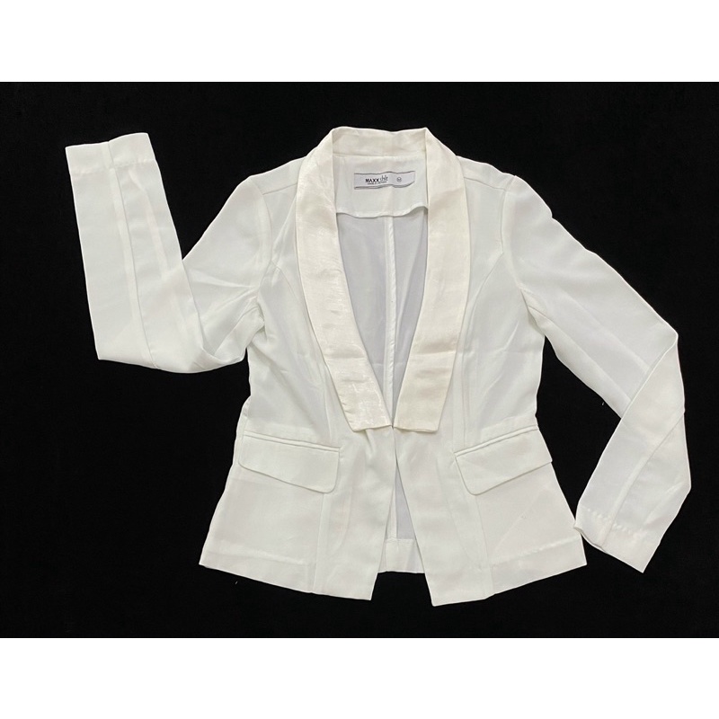 Áo vest trắng cổ khoá cài nút Ninomaxx (S, M, L/ Dơ nhẹ) - Thanh lý vnxk
