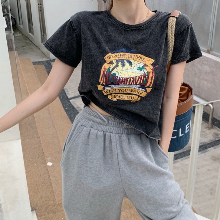 Áo thun croptop QADCOL in họa tiết phong cách cổ điển cá tính cho nữ