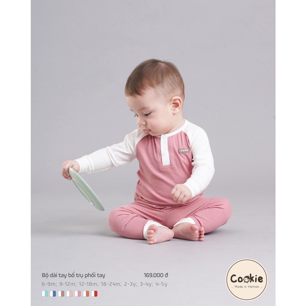 Bộ dài tay bổ trụ phối tay trắng họa tiết trẻ em Cookie