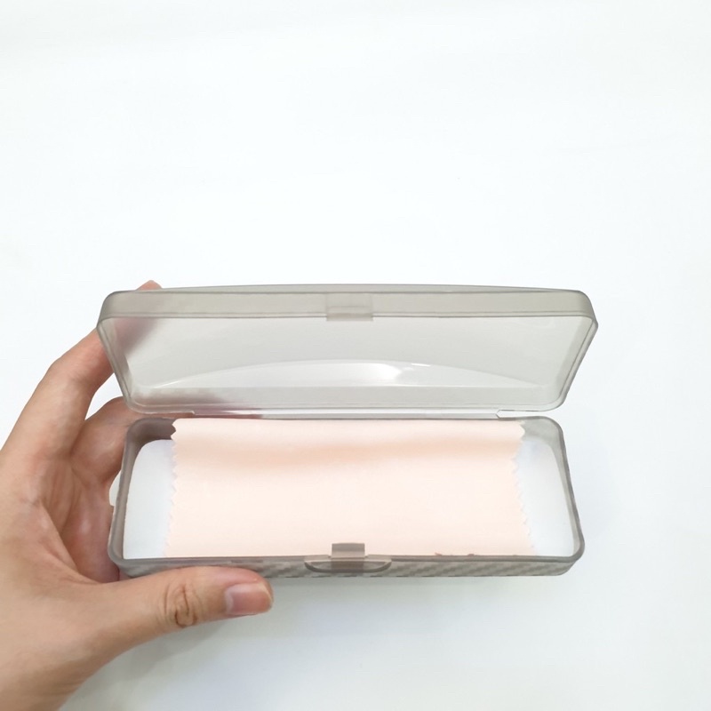 Hộp nhựa đựng kính thời trang bảo vệ kính