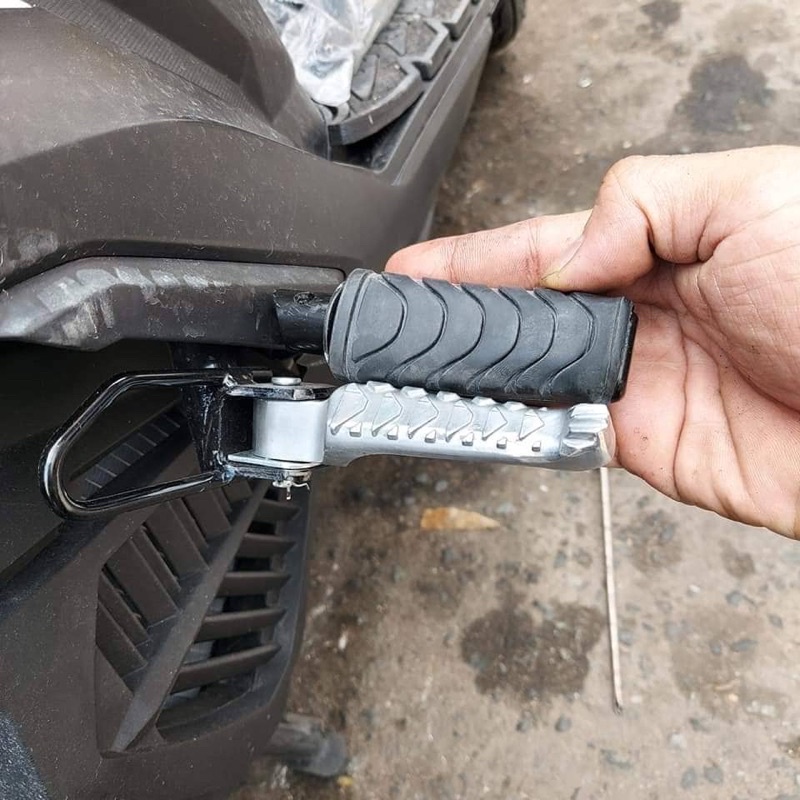 Cặp Gác Chân Sau Nhôm Đặc TAKEGAWA Gắn Cho Các Dòng Xe Honda & Yamaha