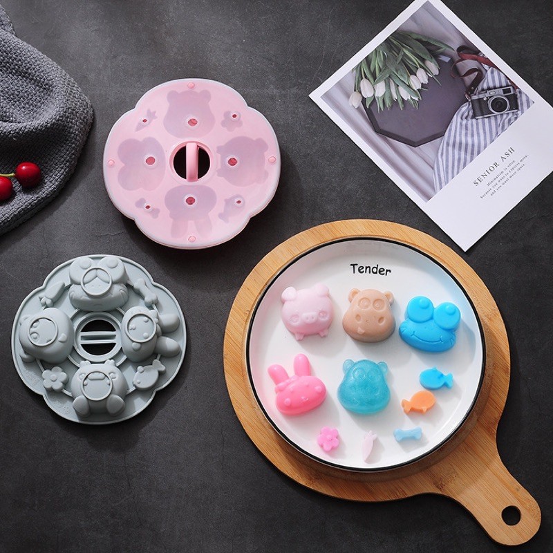 Khuôn silicone cao cấp hình con vật có nắp đậy làm bánh flan cho bé ăn dặm