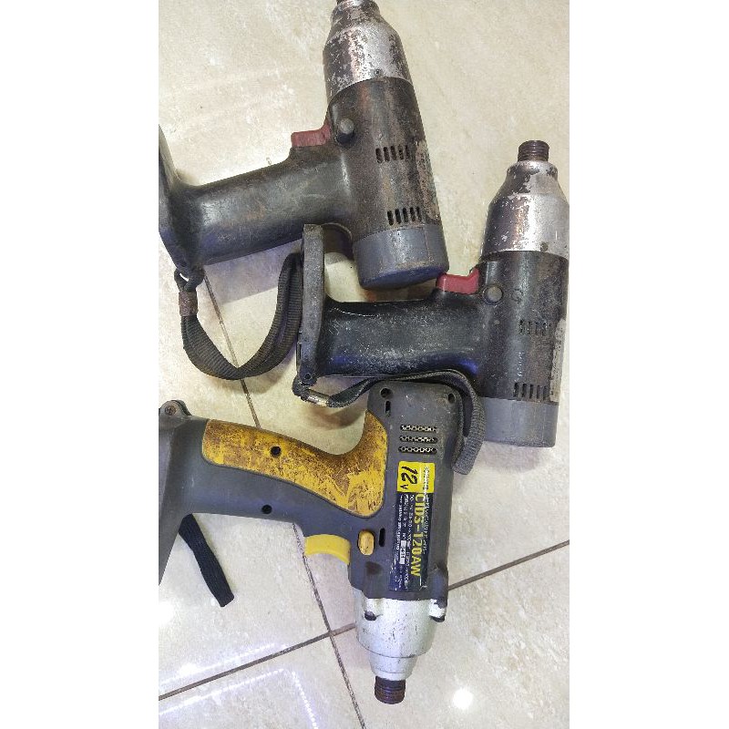 Máy bắn vít nhật bãi cũ như hình, thân máy vỏ pin!