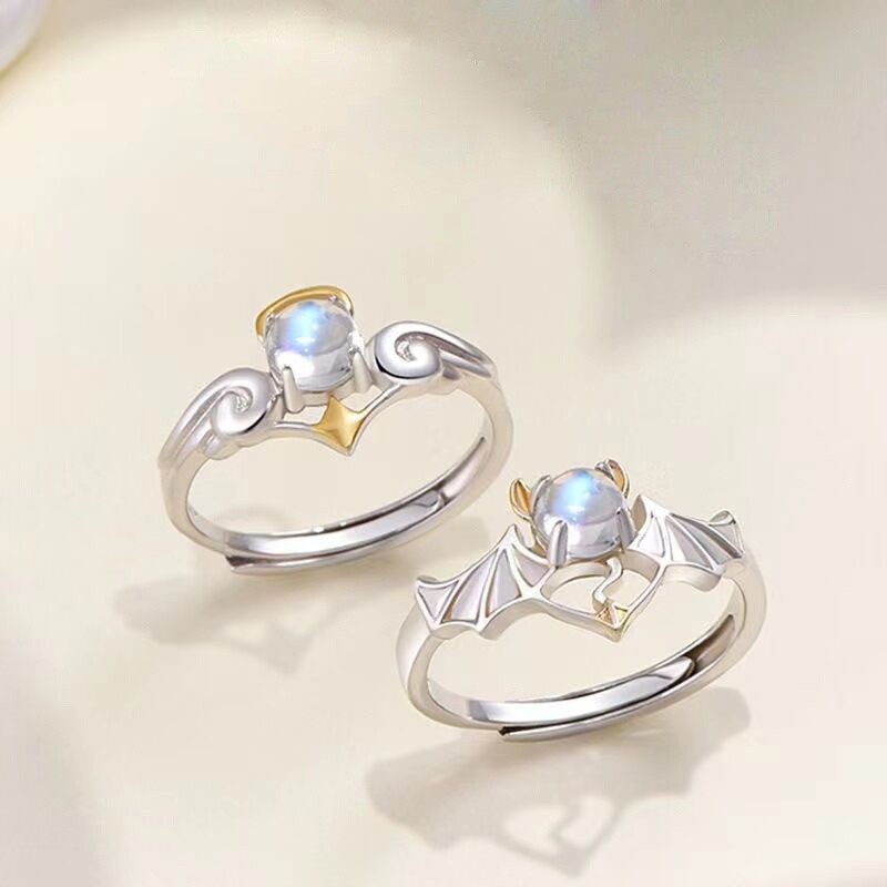 Nhẫn Cặp Đính Đá Mặt Trăng Xanh Hình Thiên Thần