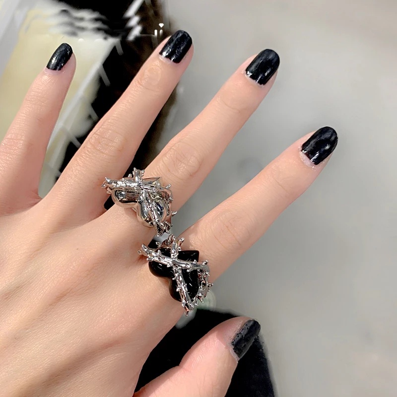 Nhẫn Hở Kim Loại Hình Trái Tim Phong Cách Gothic Cổ Điển