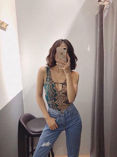 Quần jean baggy rách gối