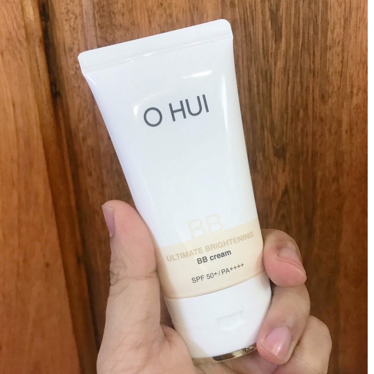 Tuýp kem nền OHui Ultimate Brightening BB Cream 45ml.