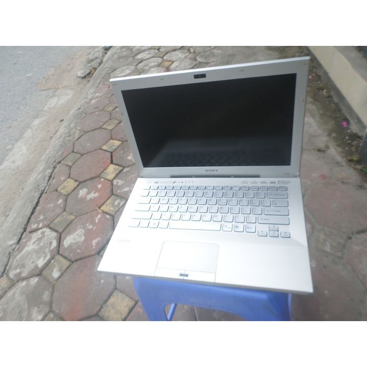 laptop sony vaio vpcsb, intel core i5 2410, ram 4gb ,vỏ nhôm, nguyên tem, phím có đèn led