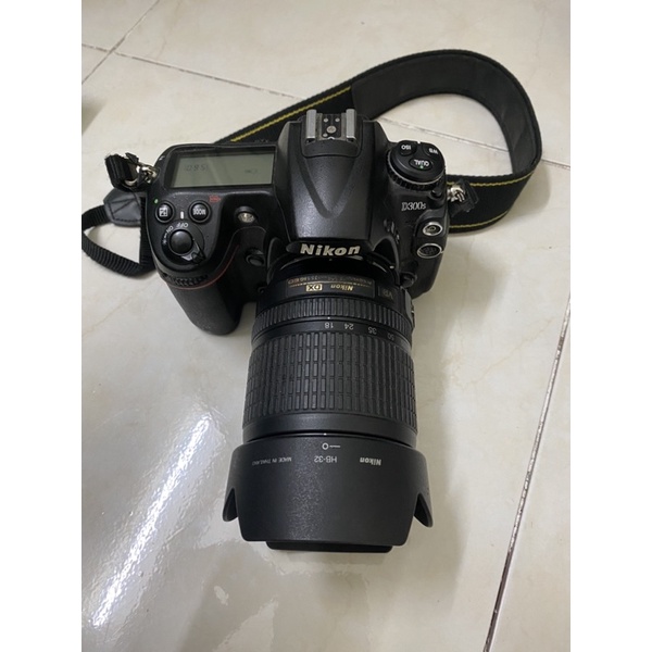 NIKON D300S và ống kính 18-105