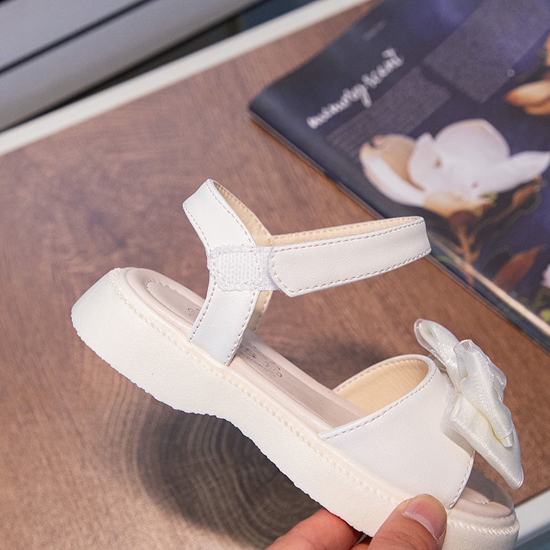 Giày Sandal Đế Mềm Chống Trượt Phong Cách Mới Nhất Năm 2022 Dành Cho Bé Gái