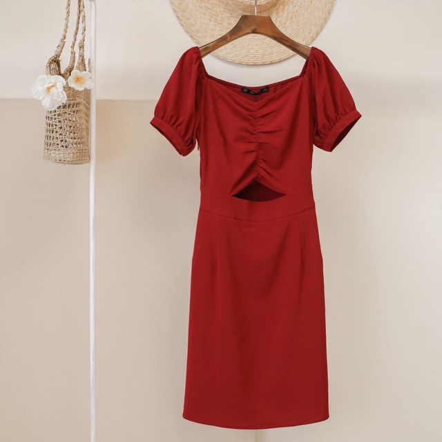Váy đỏ Momoco