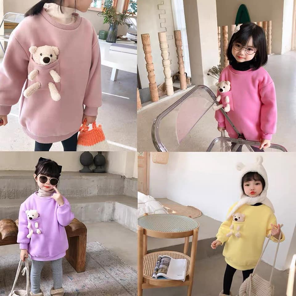 Áo nỉ hoodie gấu cho bé Chất nỉ bông đang hoodie kèm gấu ở túi áo