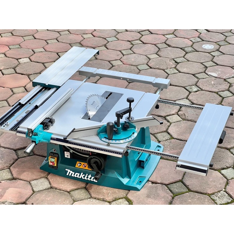 Máy cưa bàn Makita MLT100