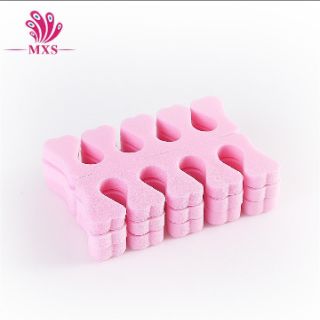 kẹp giữ sơn móng tay