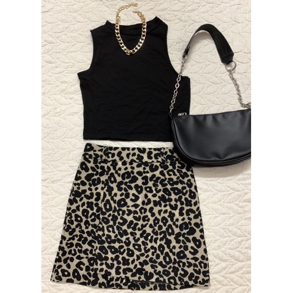 Áo croptop kiểu hot trend + Chân váy da beo vạt chéo kèm đai (Ảnh thật) - Pass