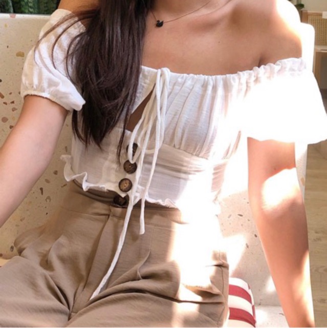 Áo Croptop Trễ Vai April Top