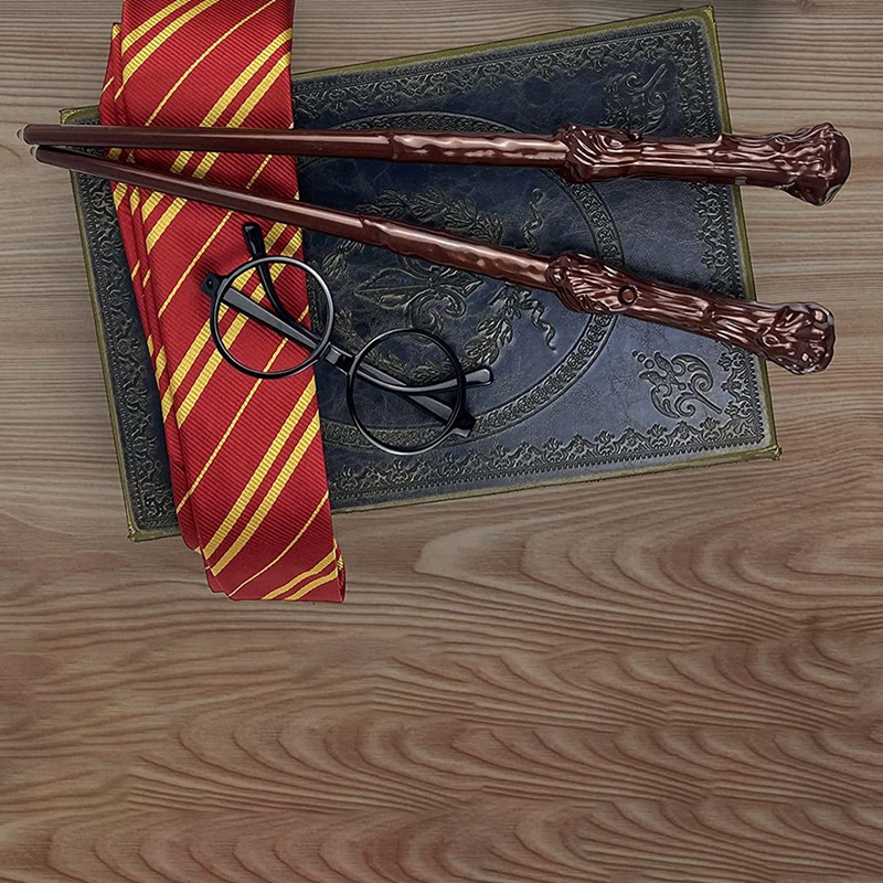 Bộ 2 Cây Đũa Phép Thuật Có Đèn Và Âm Thanh Độc Đáo Cho Bé Hóa Trang