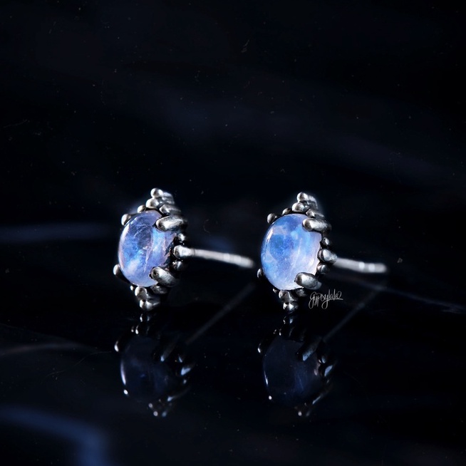 Bông Tai Bạc 925 Đá Ánh Trăng Moonstone Thiên Nhiên Phong Thủy May Mắn Không Kị Mệnh SP001489 Gypsy.lala