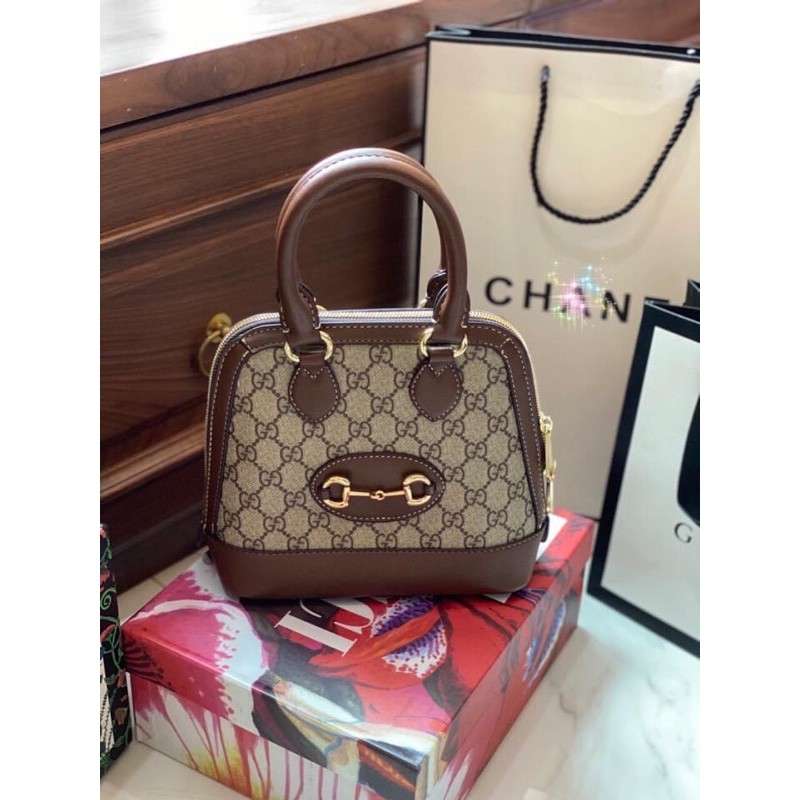 TÚI HẾN GU CHÌ KHUY NGANG KÈM KHĂN