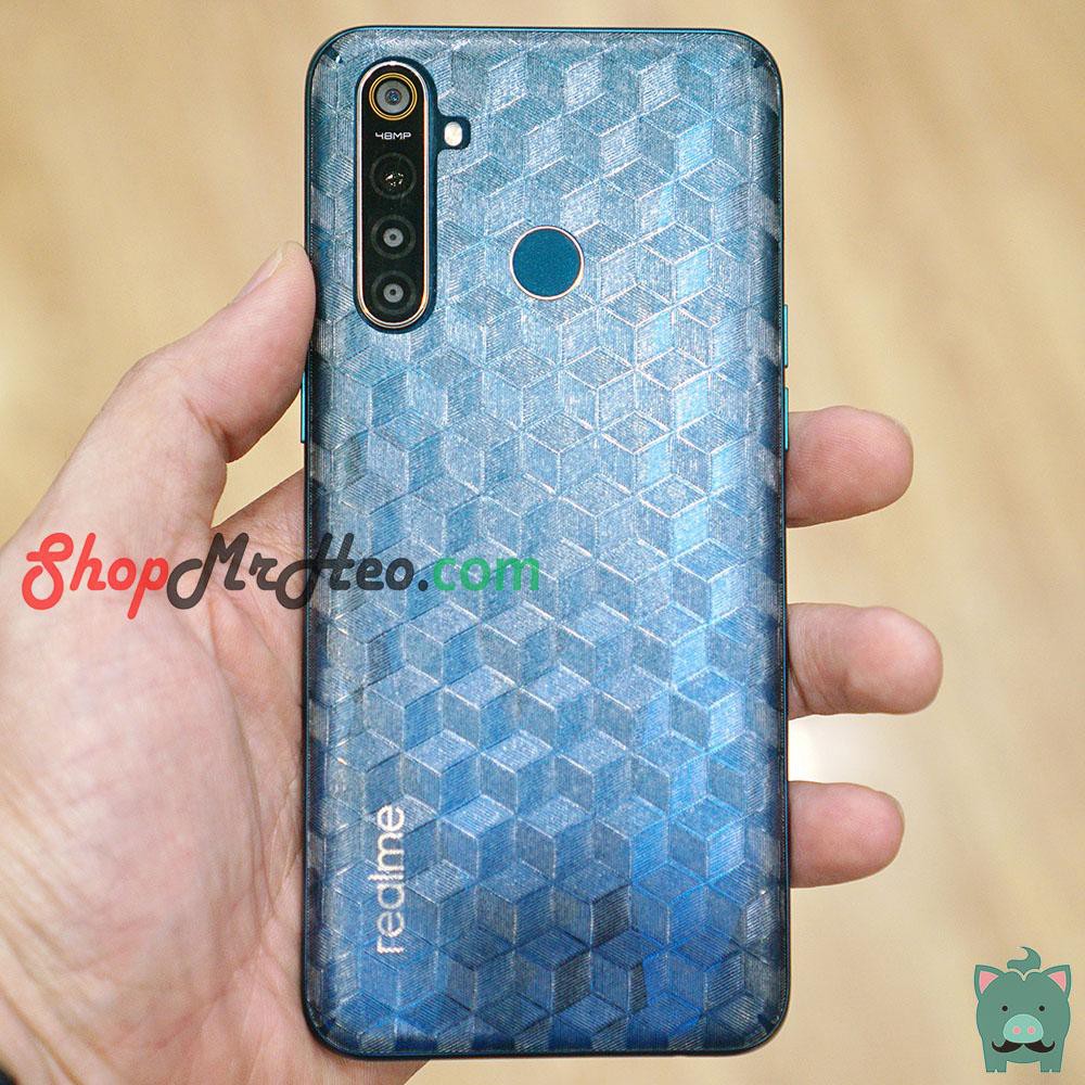 Bộ 3 Skin Dán Mặt Sau Lưng Vân 3D Realme 5 - Realme 5i - Realme 5s - Realme 5 Pro - Carbon, Hình Hộp, Nhám