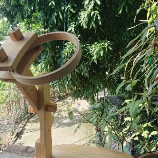 Khung thêu kẹp chân đứng