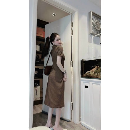 Váy body nâu cô bẻ đầm dáng dài chất tăm co giãn tốt-Minxy shop