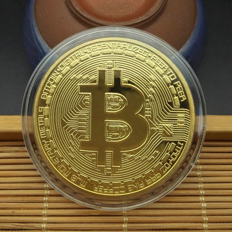 Đồng Tiền May Mắn Bitcoin Mạ Vàng 24 + Hộp Nhựa Đi Kèm