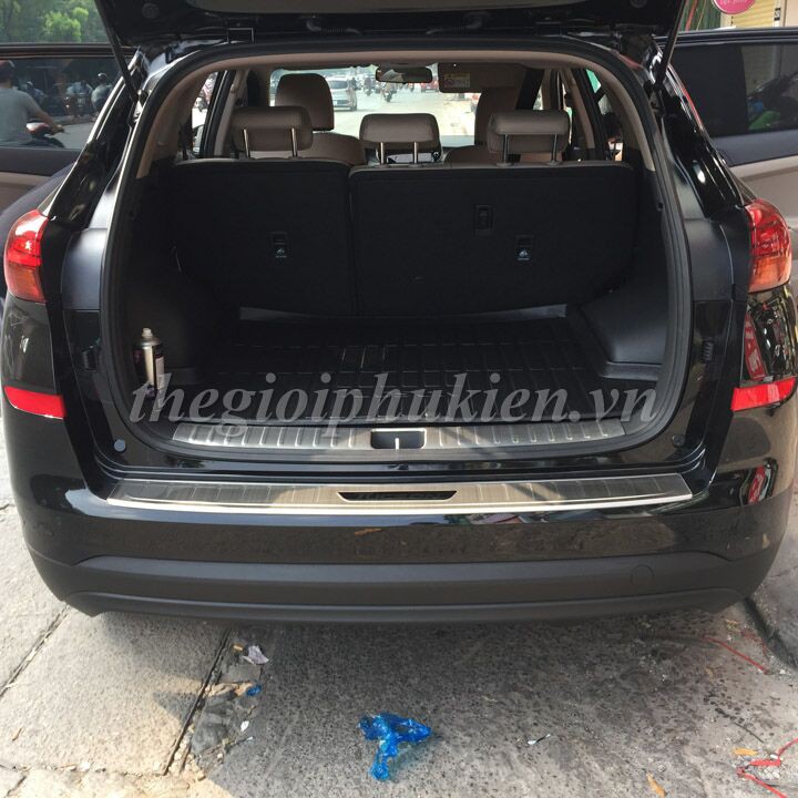 Ốp chống trầy cốp Hyundai Tucson 2019-2021 – INOX(hàng cao cấp)