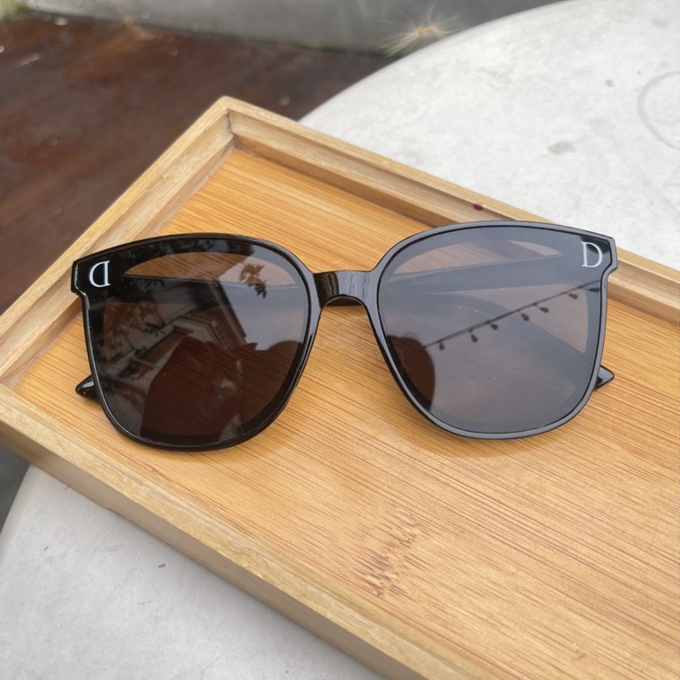 Kính Đi Biển Nữ Họa Tiết Chữ [CÓ BẢO HÀNH] Kính Mát Chống Nắng Sang Trọng Chất Liệu Nhựa Cao Cấp -VT11 | BigBuy360 - bigbuy360.vn