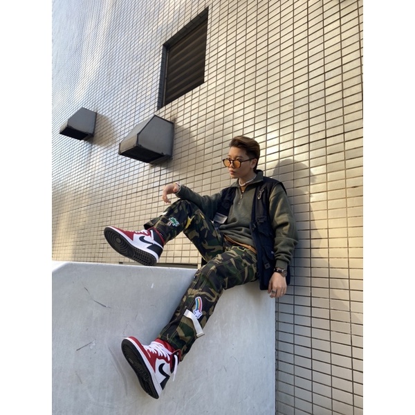 Cargo Pants Camo Gắn Stickers Unisex - Quần Hoạ Tiết Camo Xanh