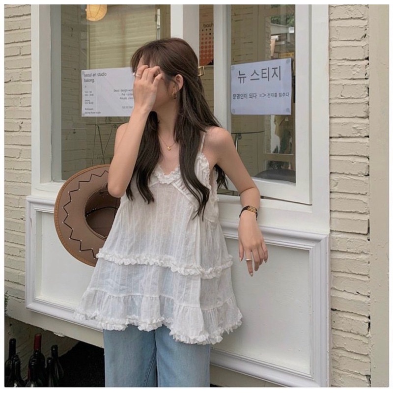 Áo trắng dây nhẹ nhàng