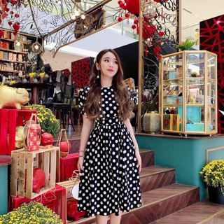 Đầm chấm bi xoè đen và hồng