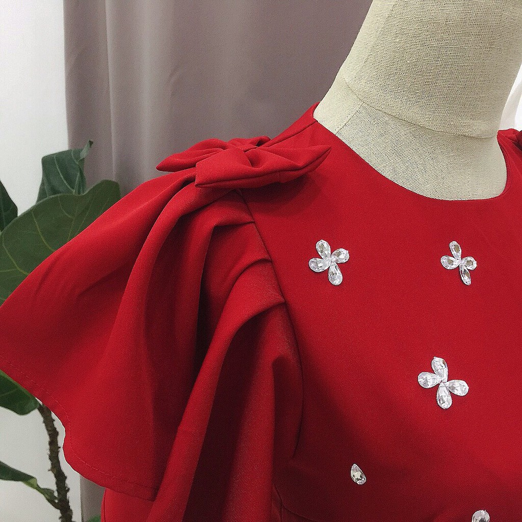 Đầm dự tiệc đính hoa đá siêu xinh Chou Dress