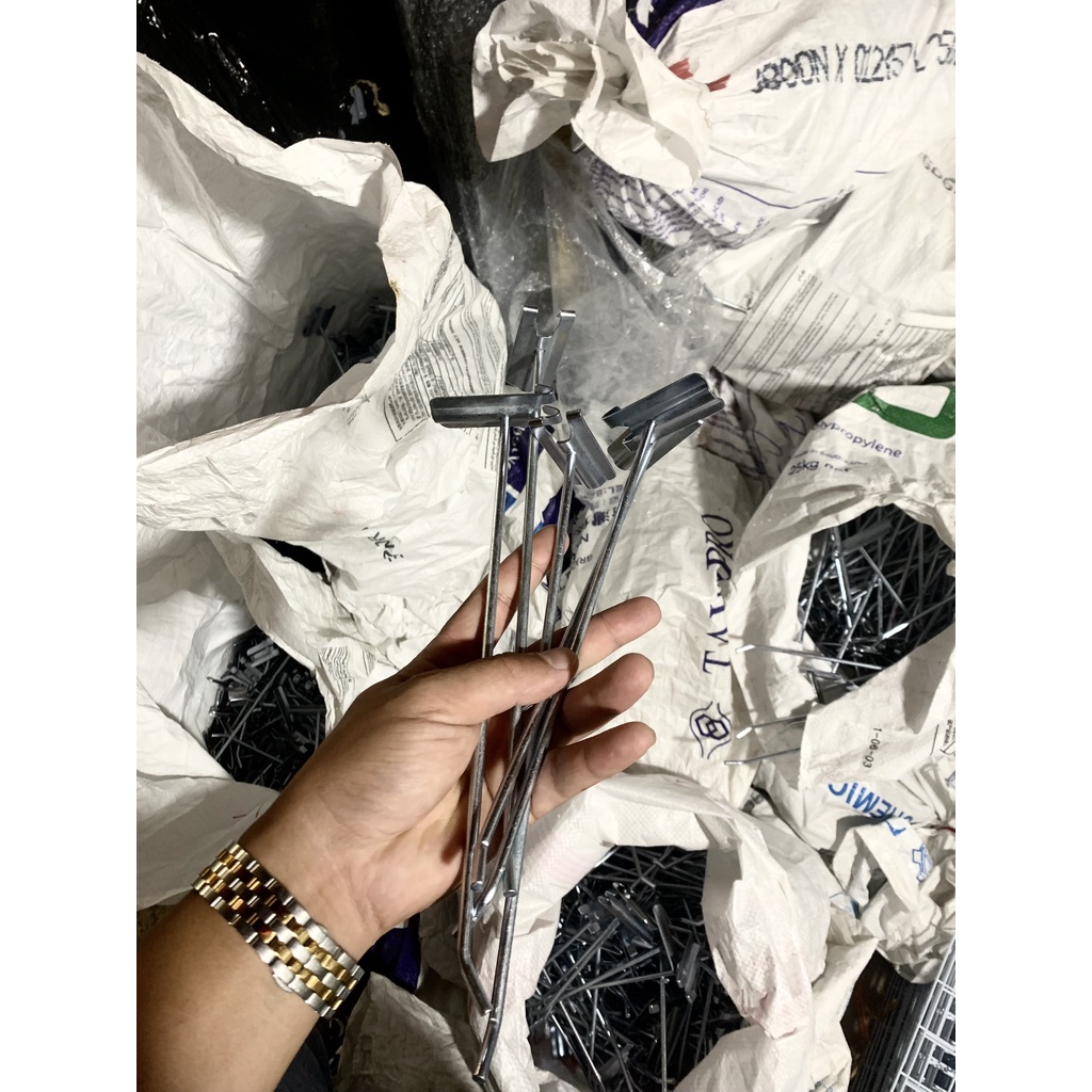 50 Tay Cài Lưới Treo Đồ  đủ kích thước, tay cài lưới treo phụ kiện điện thoại, treo đồ dùng