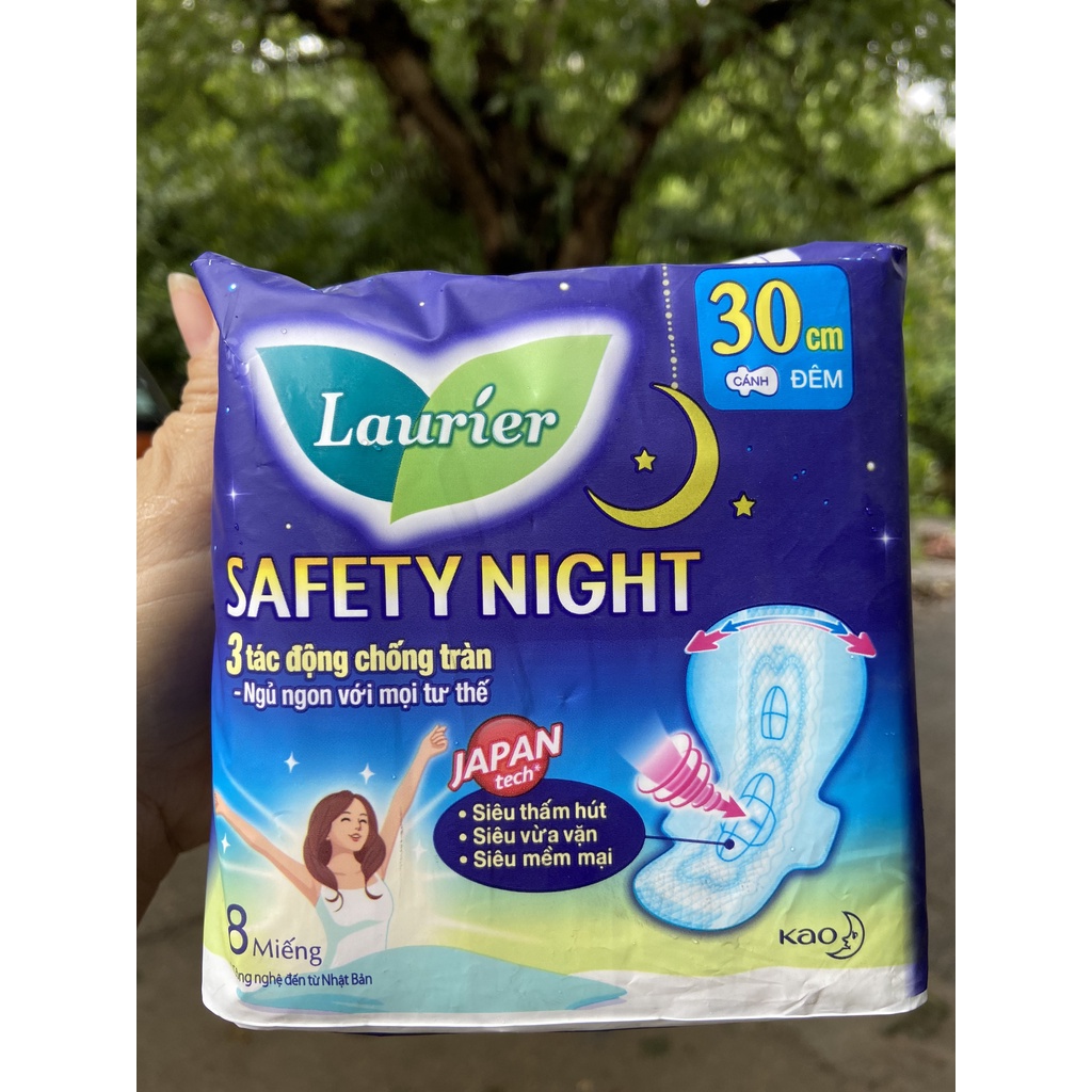 BĂNG VỆ SINH BAN ĐÊM LAURIER SAFETY NIGHT 30CM - 8 MIẾNG