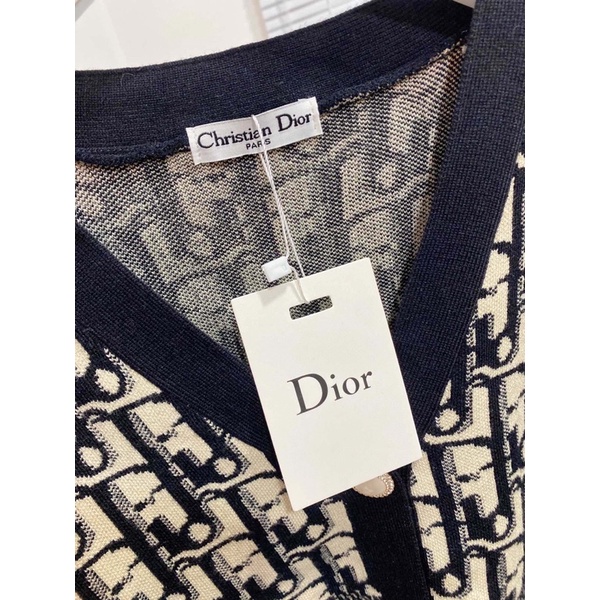 Áo cardigan nữ Dior CD cao cấp hoạ tiết chữ khuy ngọc tr