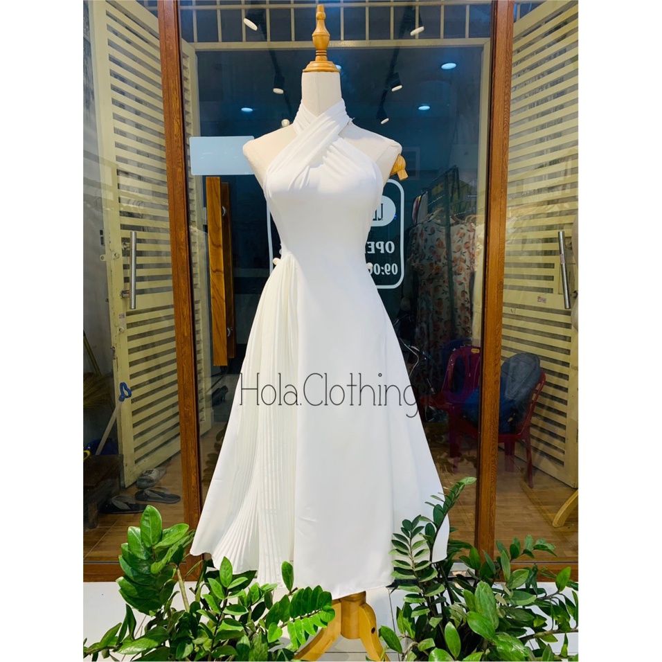 Đầm đi tiệc trắng cổ yếm hở lưng SAVI