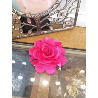 Hoa hồng lụa cài áo