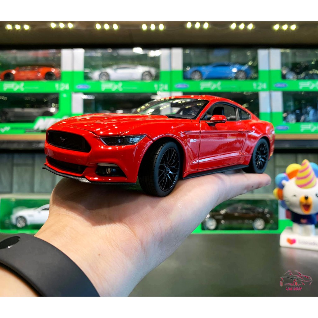 Mô hình xe trưng bày Ford Mustang GT hãng Welly tỉ lệ 1:24 màu đỏ