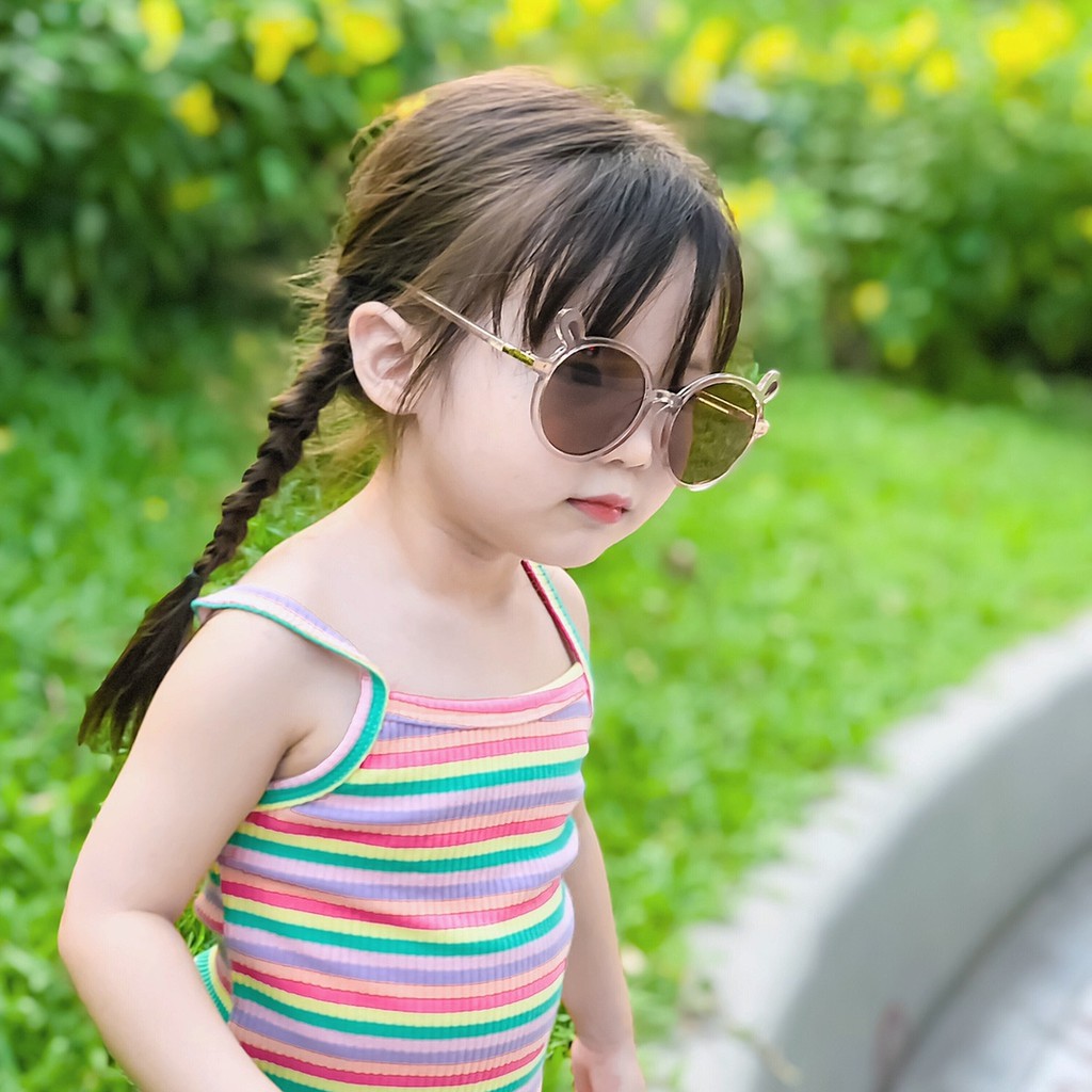 Kính mát phối tai thỏ đáng yêu cho bé