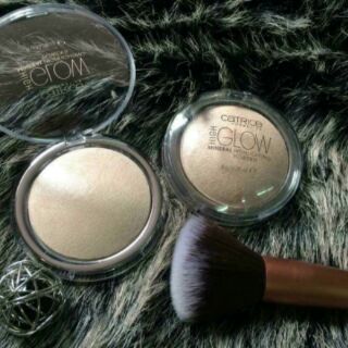 (gom sale30%)Phấn bắt sáng Catrice