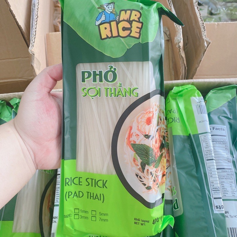 Phở sợi thẳng-Hủ tiếu xào Pad Thái .