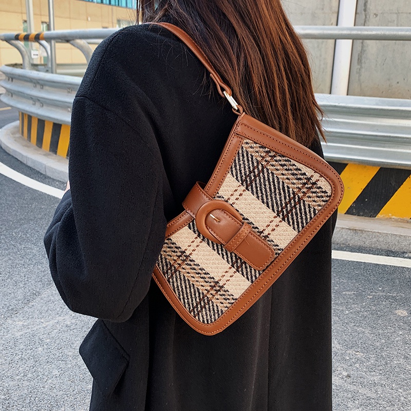 Túi xách nữ túi đeo vai họa tiết thổ cẩm khóa nam châm 1999store_official